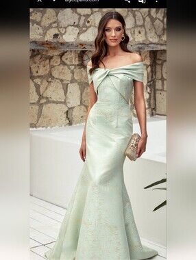 One-Shoulder Floral Jacquard Evening Gown - Mint, size 8, NWTS ✨